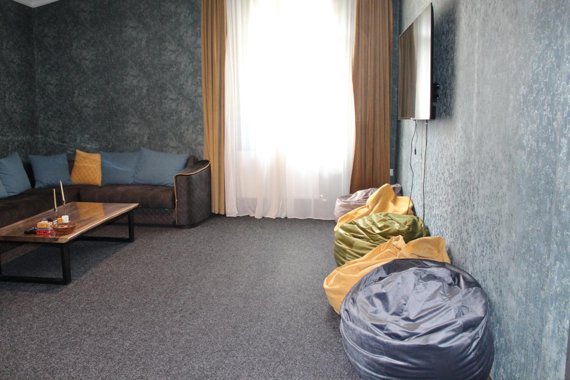 Hotel Eden Mestia Exteriör bild